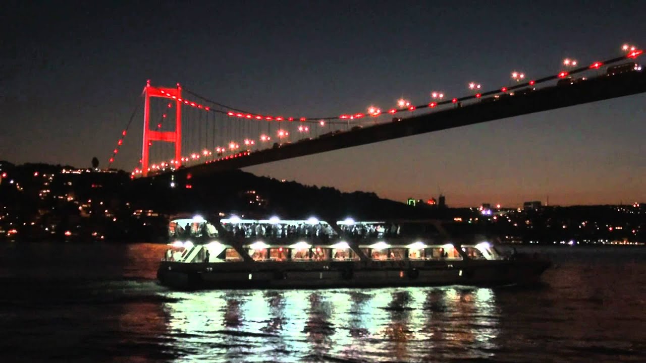 The Iconic Buildings of Istanbul with Bosphorus Cruise