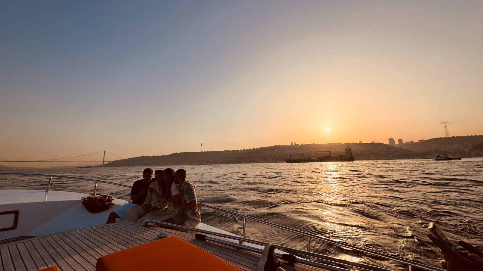 Sunset Cruise along the Bosphorus with Tour Guide and Hotel Transfer